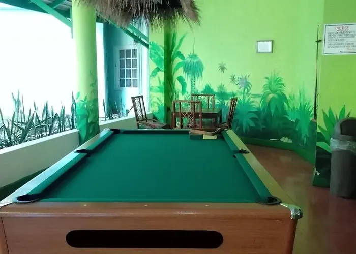 Hotel Doctors Cave Montego Bay